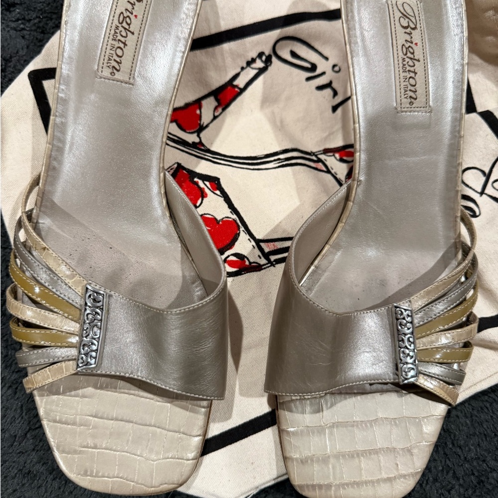 Brighton Women's Silver and Tan Slide Sandals